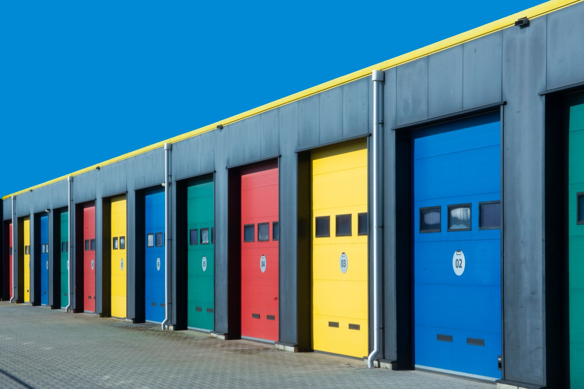 Porte de garage : quelles dimensions standard vérifier avant de choisir ?