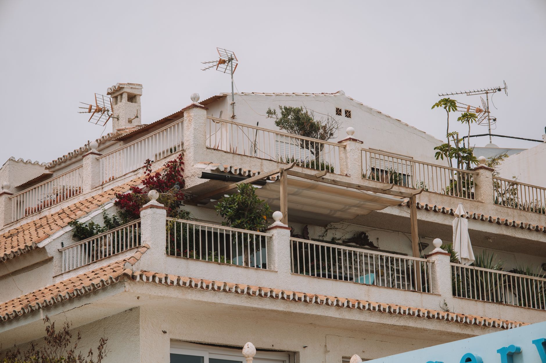 Terrasse béton sur pilotis : points de vigilance avant un projet